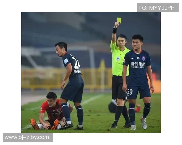 黄磊谈足球人生：从青涩少年到职业球员的心路历程回顾